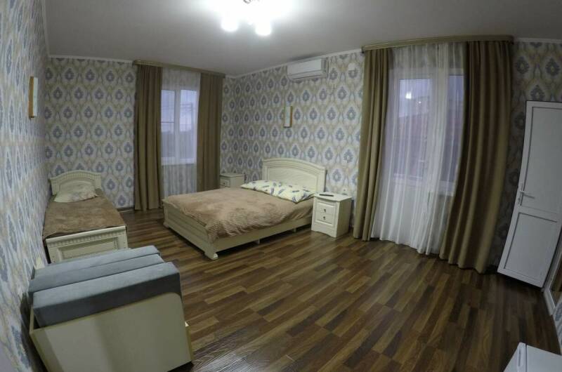 Семейный 4-х местный номер (2 этаж)