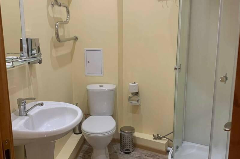 Двухкомнатный (без балкона, мансарда)