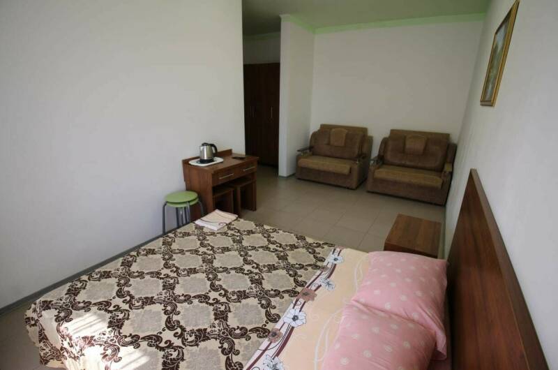 Четырёхместный полулюкс с балконом