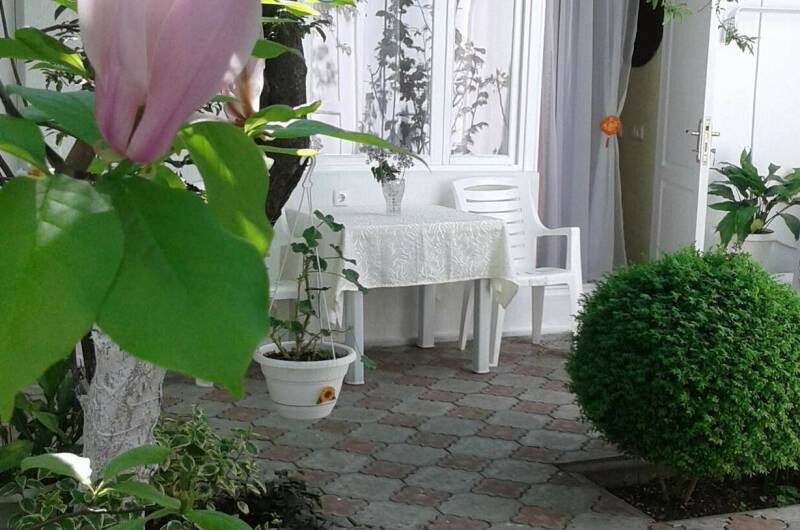 Стандарт с выходом в сад Розовая комната