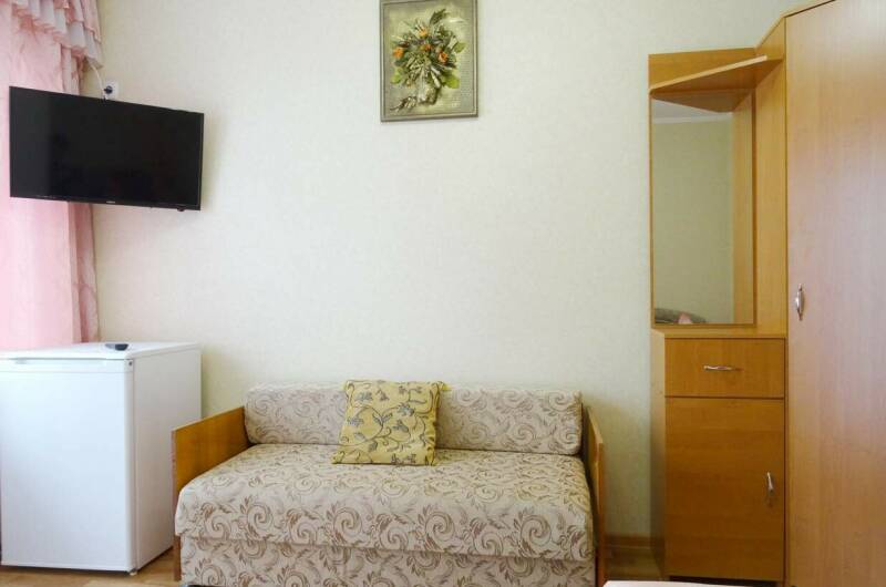 Стандарт с выходом в сад Розовая комната