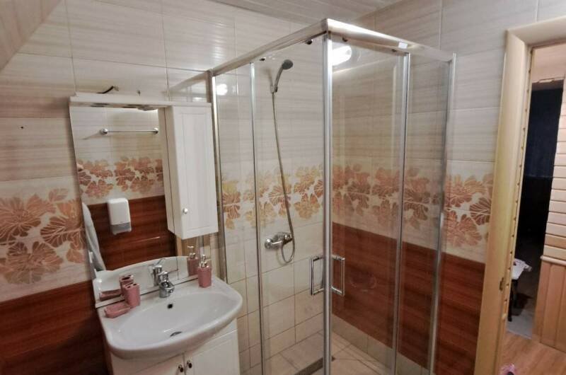 Двухкомнатный номер с кухней и отдельным балконом