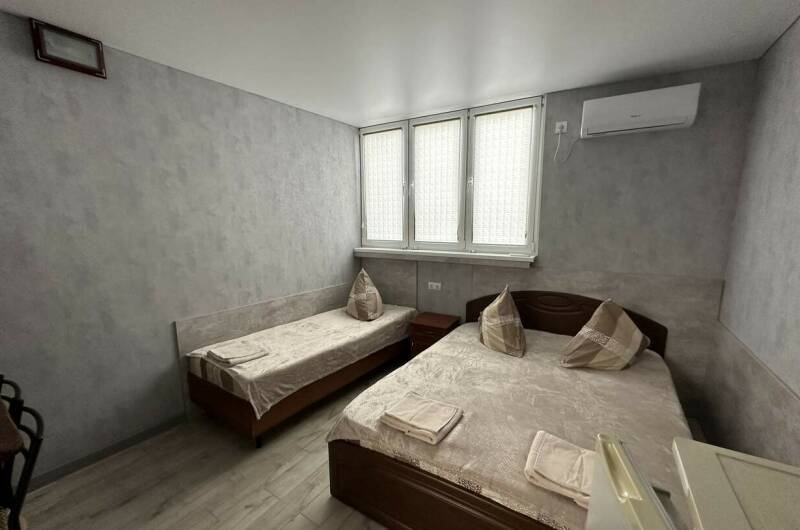 Трехместный семейный