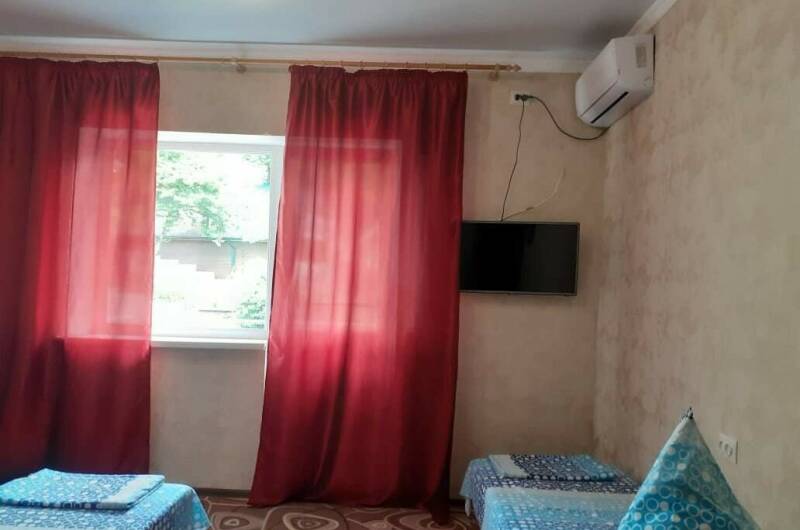 Четырёхместный номер «Комфорт» с балконом