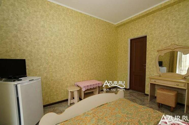 Трехместный номер в доме