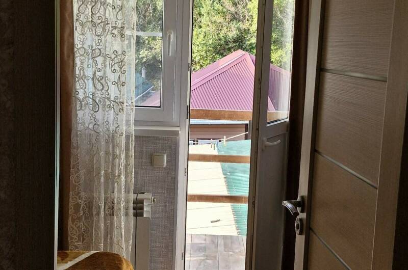 2 комнатная квартира на 4 этаже с видом на море