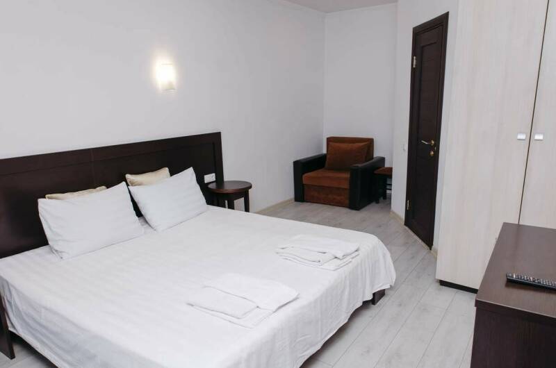 Улучшенный Двухместный номер "Стандарт"