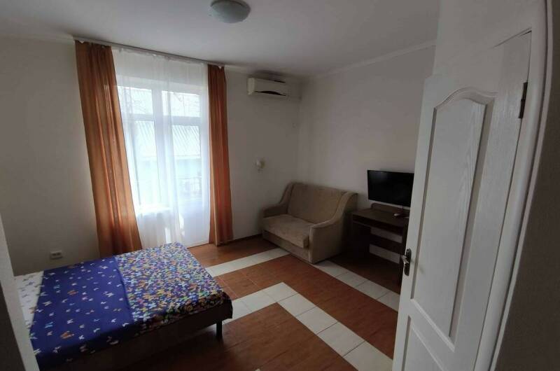 Четырёхместный номер с балконом