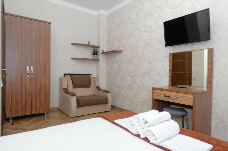 Двухкомнатный с кухней