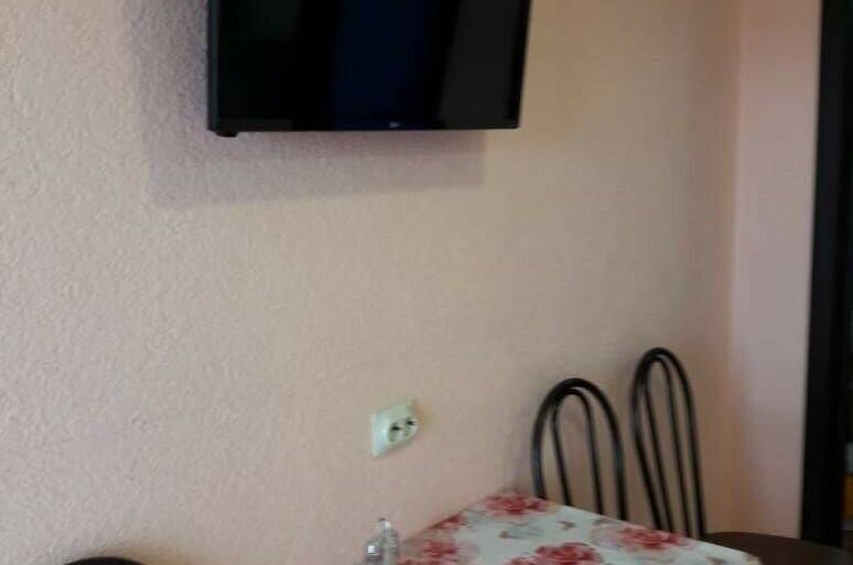 Двухкомнатный люкс «Солнечный» с кухней 04