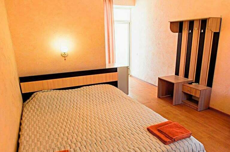 Двухместный номер с двухспальной кроватью