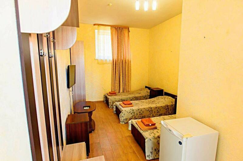 Трёхместный «Стандарт» с раздельными кроватями