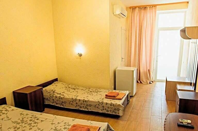 Трёхместный «Стандарт» с раздельными кроватями