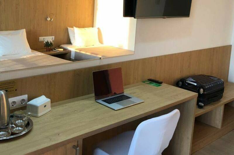 Трёхместный номер «Стандарт» с видом на море