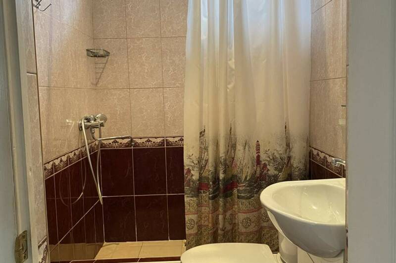 Трёхместная комната № 2