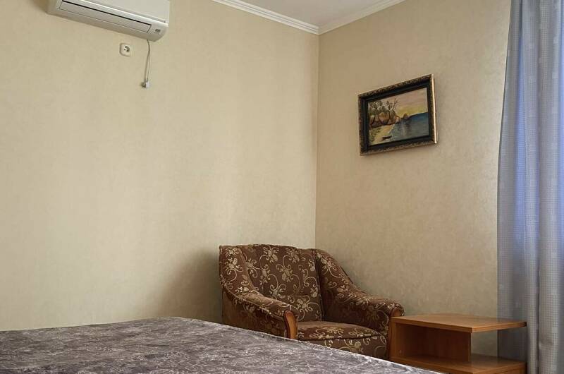 Трёхместная комната № 2