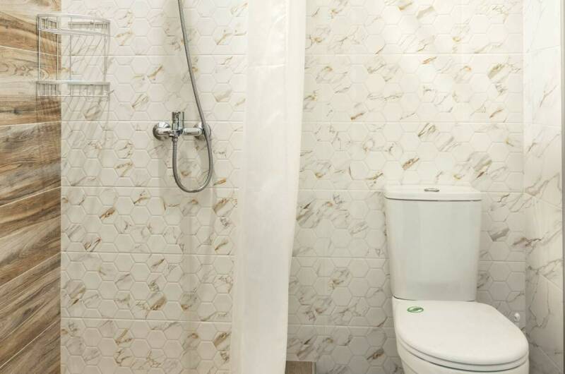 Семейный комфорт с выходом к бассейну