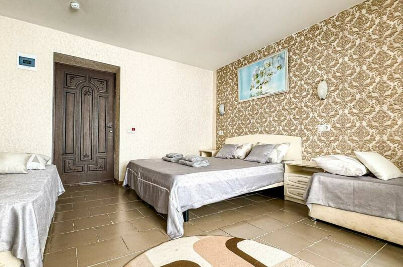 Четырёхместный номер «Улучшенный» с кухней