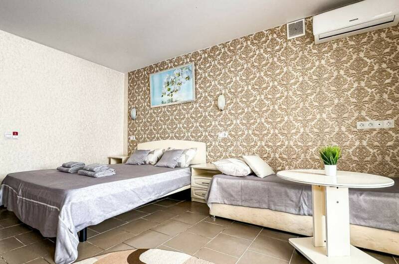 Четырёхместный номер «Улучшенный» с кухней