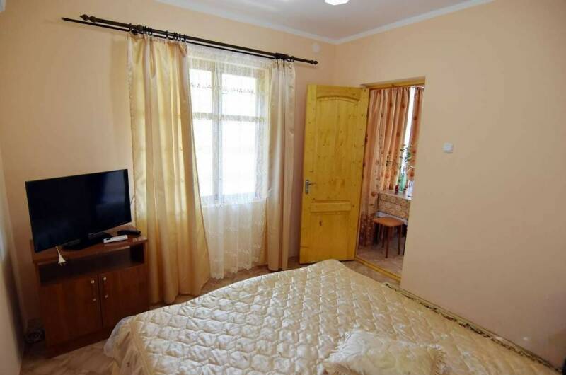 Двухкомнатный «Люкс» с кухней (2-й этаж)