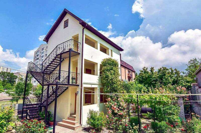 Двухкомнатный «Люкс» с кухней (3-й этаж)