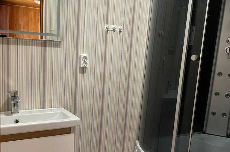 Трехместный домик с видом на море