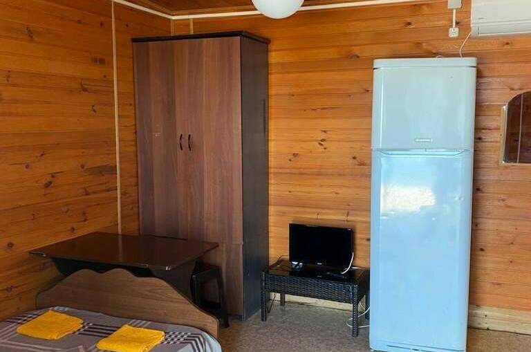 Трехместный домик с видом на море