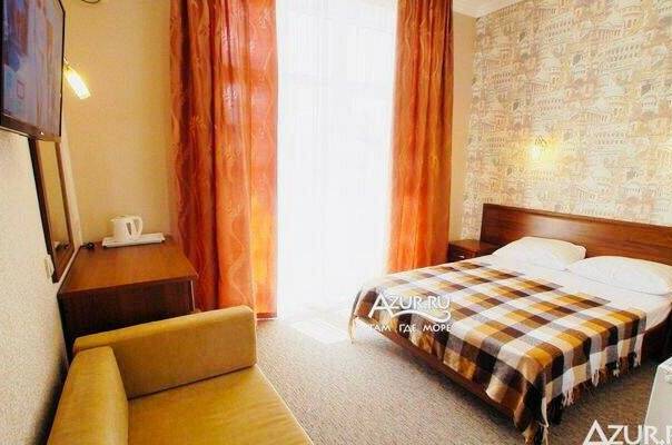 Трехместный с балконом (1, 2, 3 этажи)