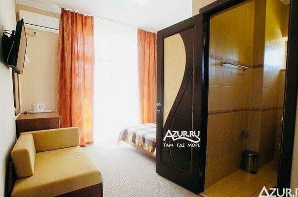 Трехместный с балконом (1, 2, 3 этажи)