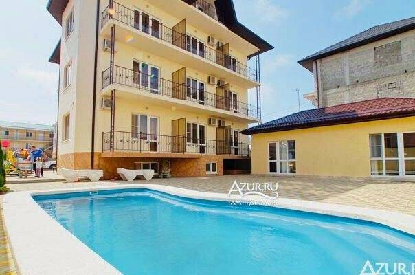 Домик с собственной кухней у бассейна