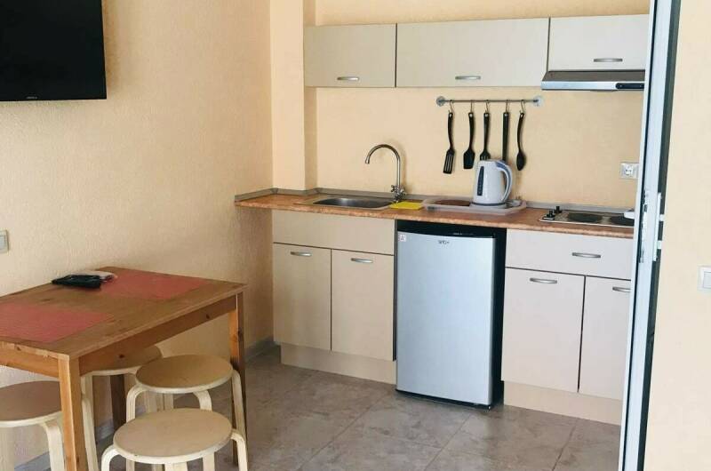 Домик с собственной кухней у бассейна