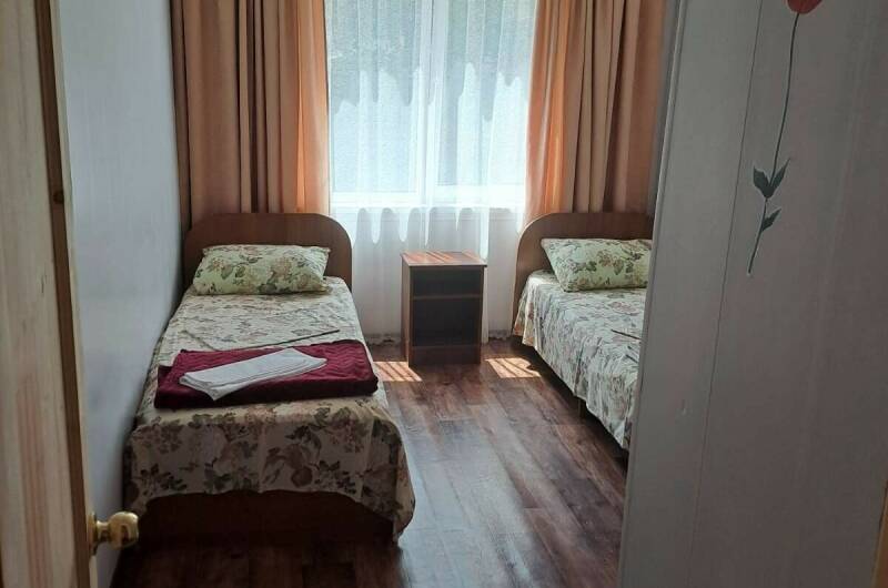 4-х местный 2-х комнатный домик