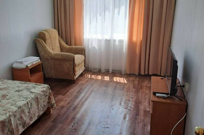 4-х местный 2-х комнатный домик