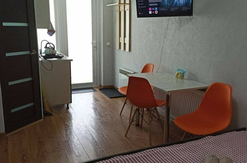 Трехместная «Студия № 4» (2-й этаж)