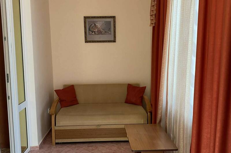 Номер с диваном на 1 этаже