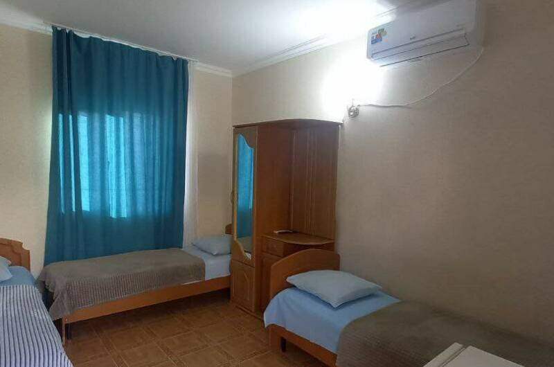 Семейный пятиместный номер с видом на море № 10