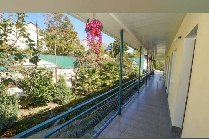 Семейный пятиместный номер с видом на море № 10