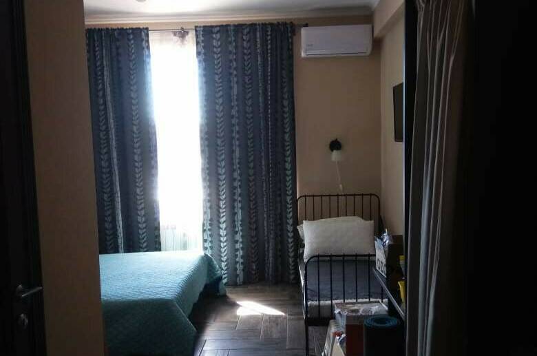 Трехместный номер на первом этаже без балкона