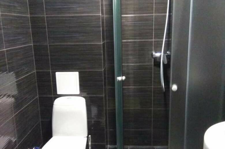 Трехместный номер на первом этаже без балкона