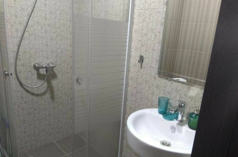 Двухкомнатный номер на первом этаже без балкона