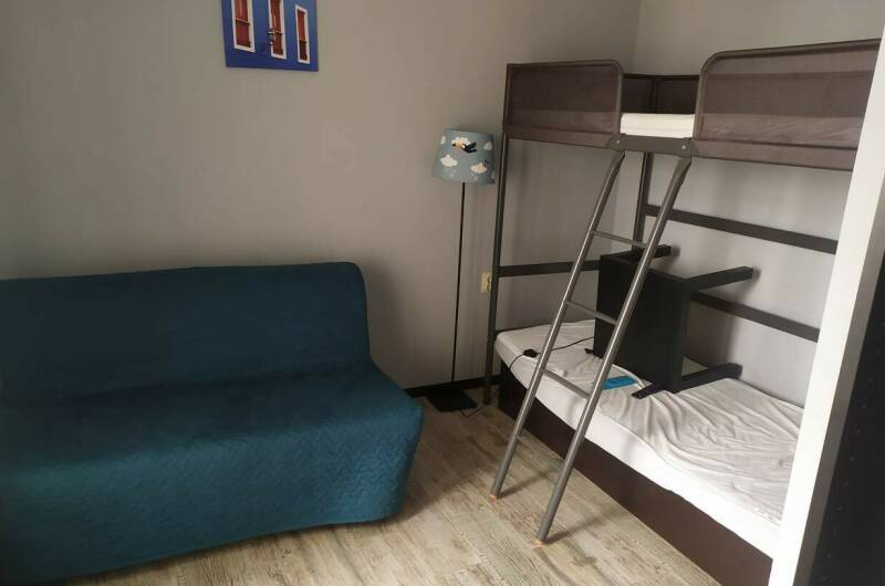 Двухкомнатный номер с балконом на втором этаже