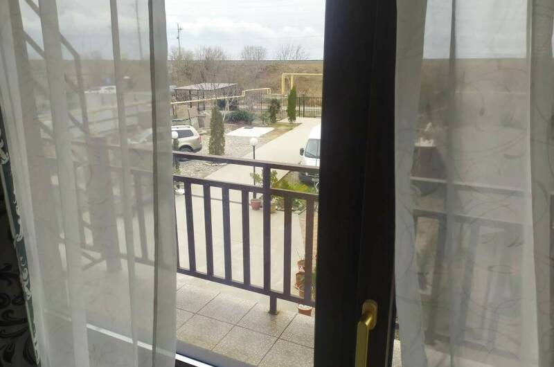 Двухкомнатный номер с балконом на втором этаже