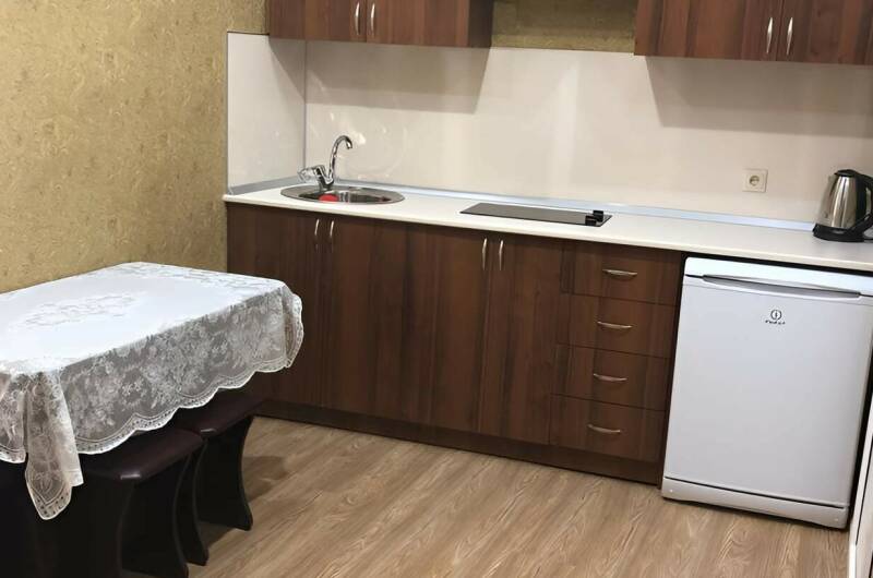 Трехместная студия с кухней