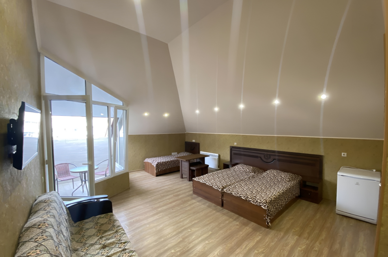 Четырехместный «Стандарт» с балконом