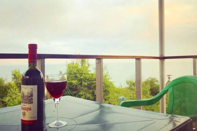 Комната с балконом вид на море