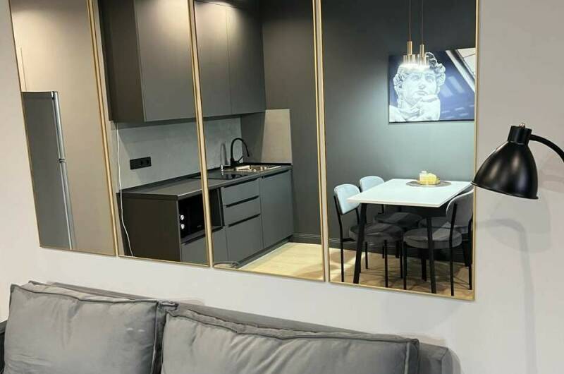 Апартаменты-студия Люкс для 4х гостей с балконом