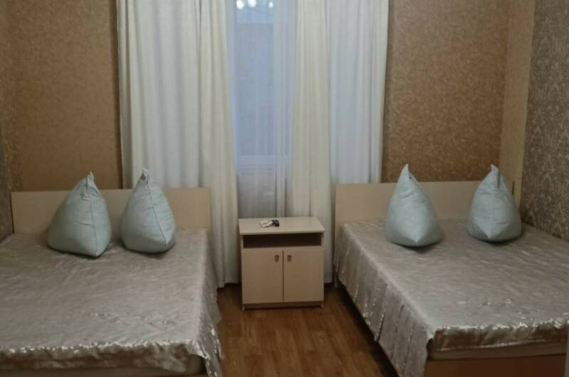 Шестиместный двухкомнатный номер