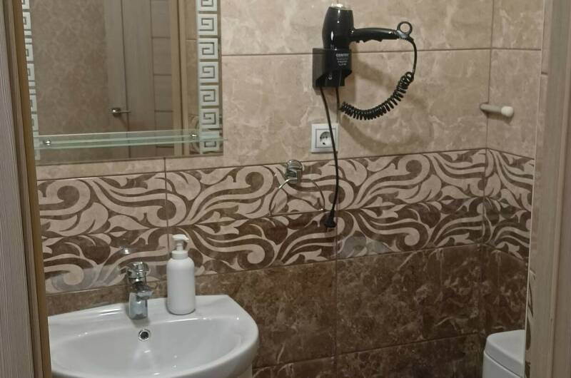 Шестиместный двухкомнатный номер