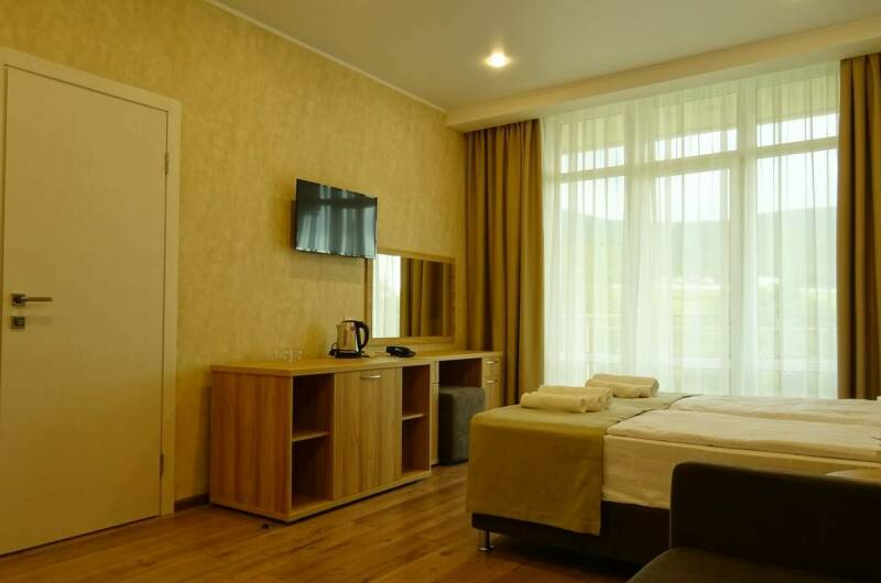 Четырёхместный стандарт с балконом 1 этаж