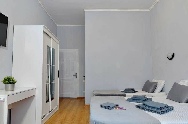 Пятиместный номер «Полулюкс»